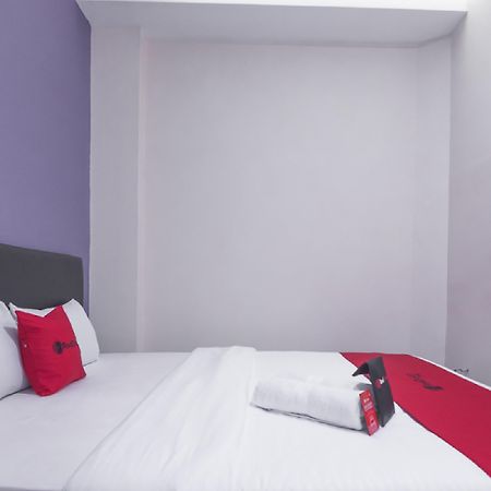 Hotel Reddoorz Near Itc Mangga Dua Giacarta Esterno foto