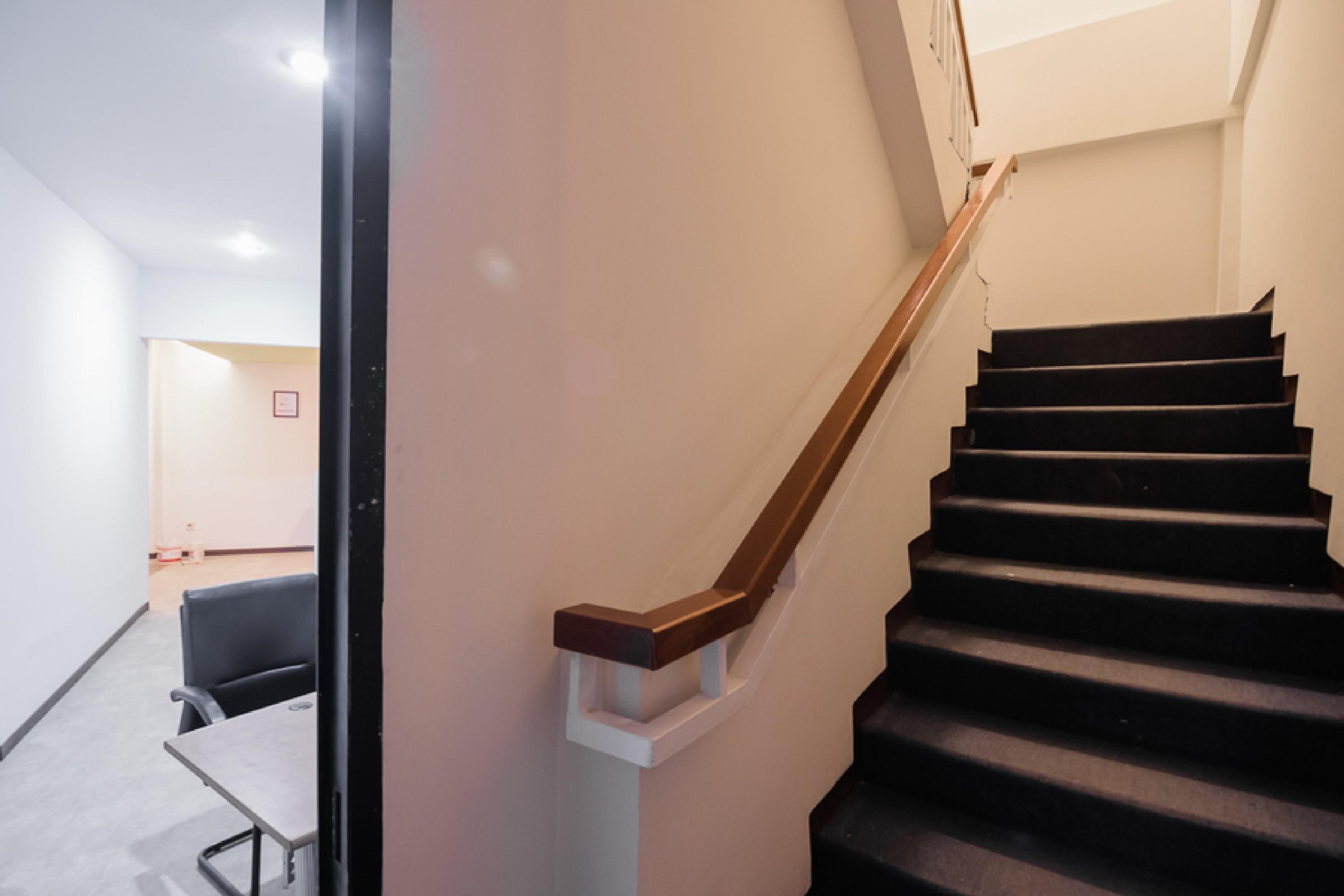 Hotel Reddoorz Near Itc Mangga Dua Giacarta Esterno foto